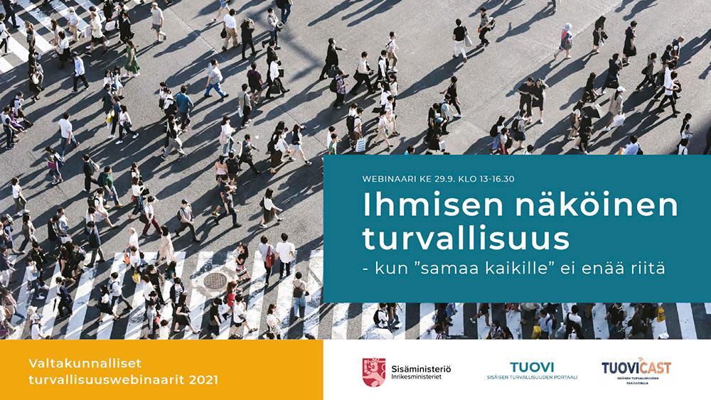 Ihmisen näköinen turvallisuus -webinaarin mainos, ihmisiä kävelemässä aukiolla.